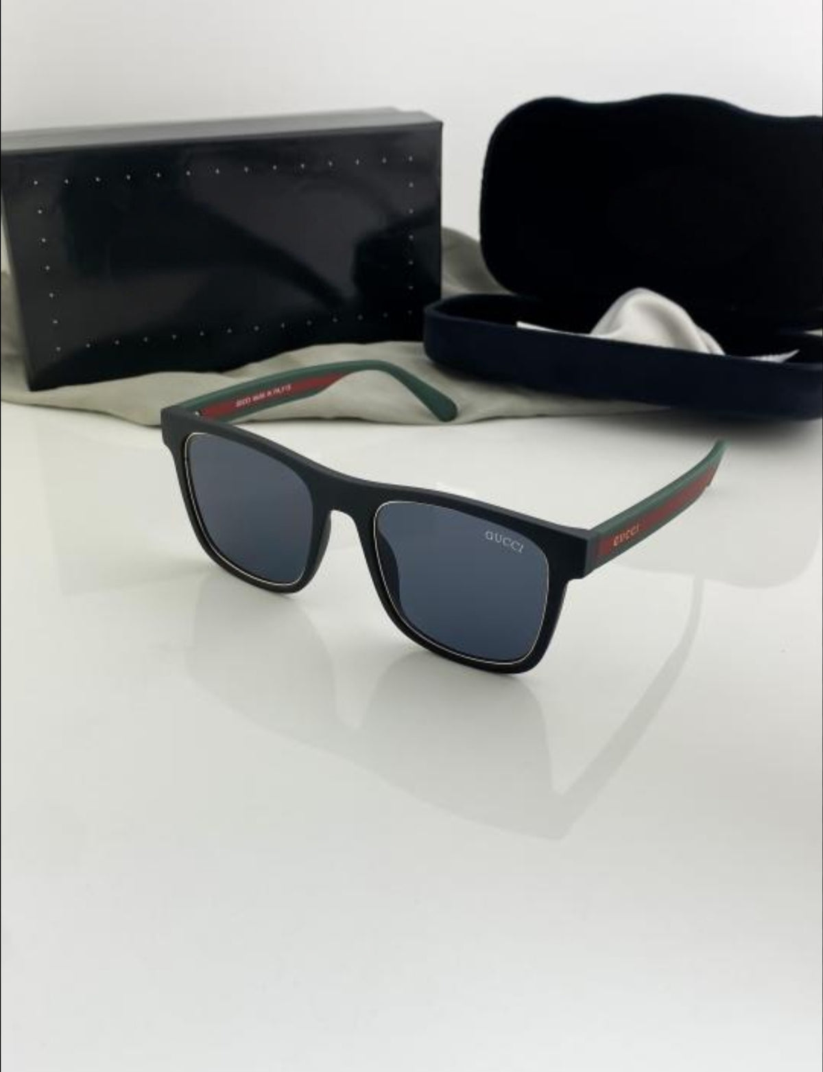 Gucci Sunglass