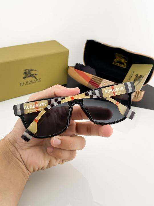 Burberry Sunglass