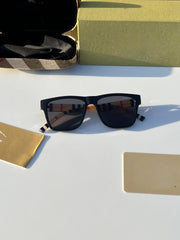 Burberry Sunglass