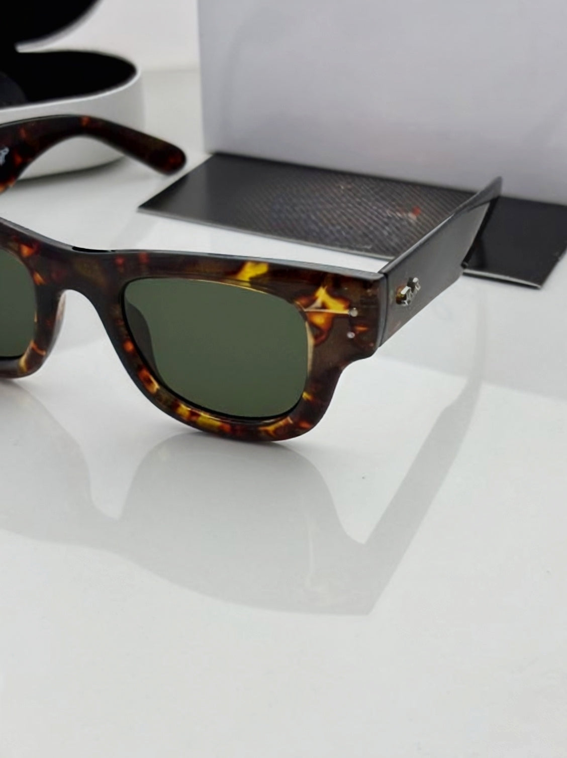 Ray ban Sunglass