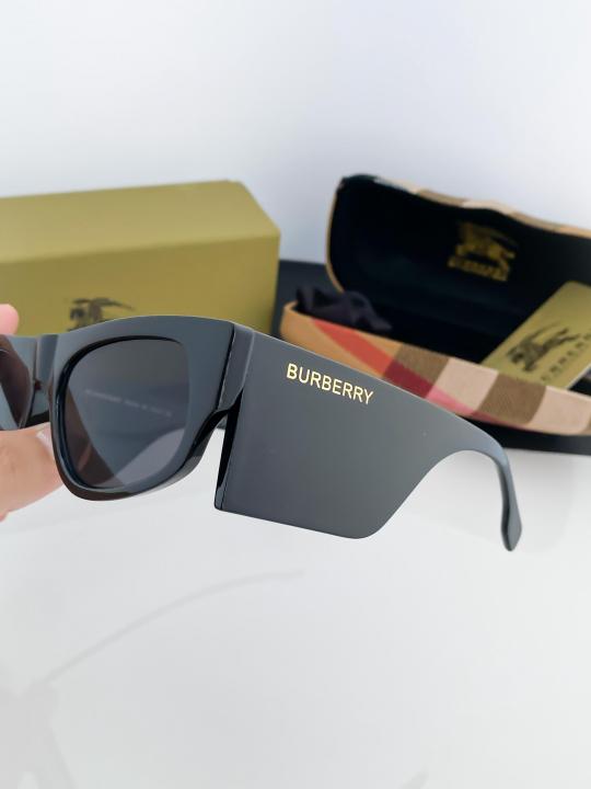 Burberry Sunglass