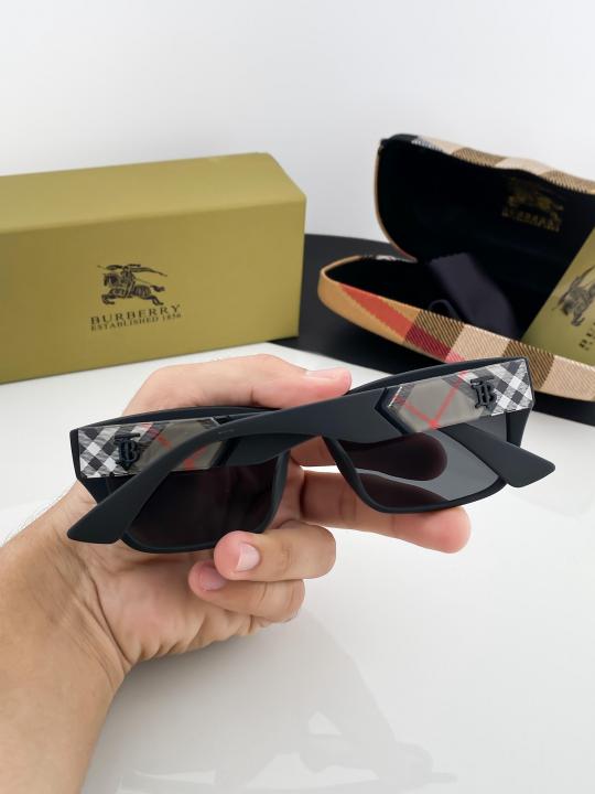 Burberry Sunglass